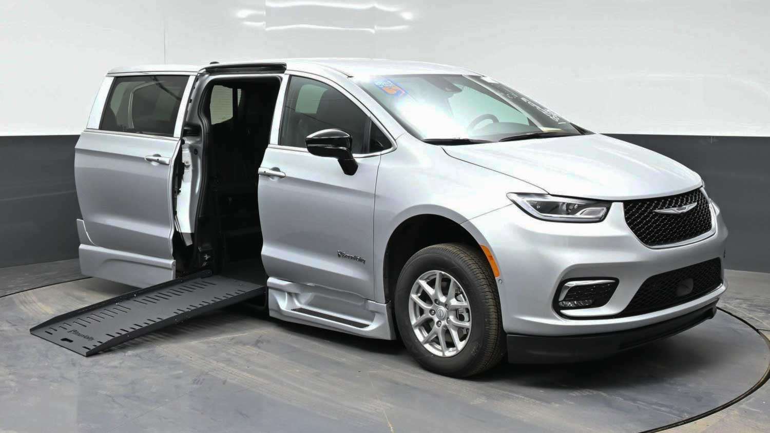 2026 Chrysler Pacifica