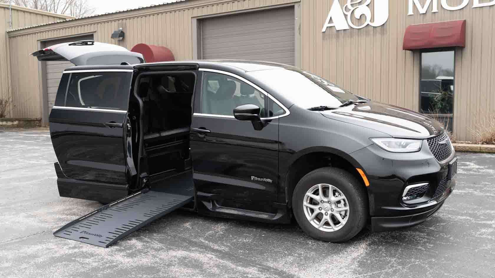 2025 Chrysler Pacifica