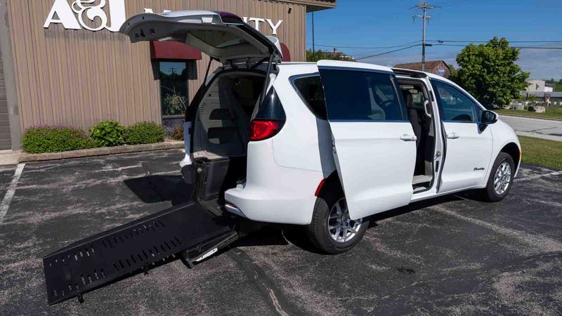 Used 2023 Chrysler Voyager.  ConversionCommercial Vans Chrysler ADA Rear Entry