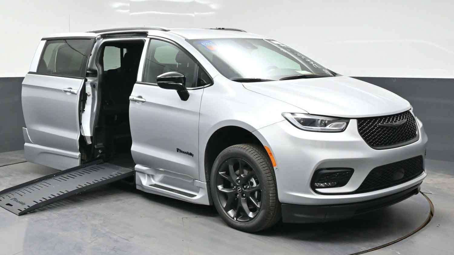 2026 Chrysler Pacifica