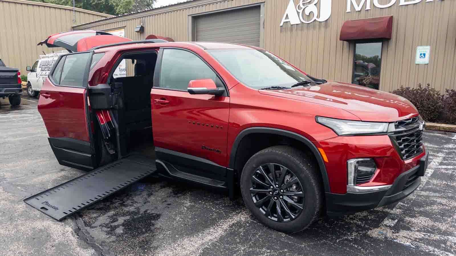2023 Chevrolet Traverse RS