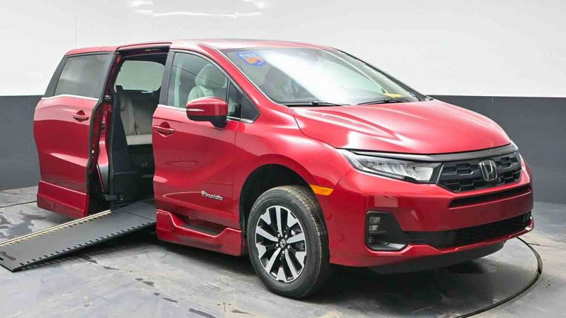 New 2026 Honda Odyssey.  ConversionBraunAbility Honda Power Infloor